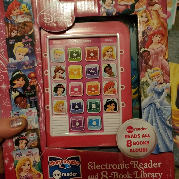 8 Disney princess storybook reader